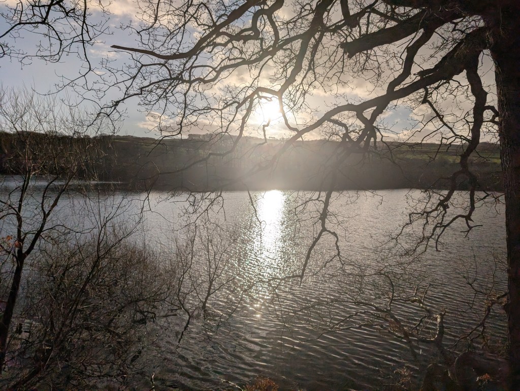 Lindley Wood reservoir on a beautiful spring&nbsp;day